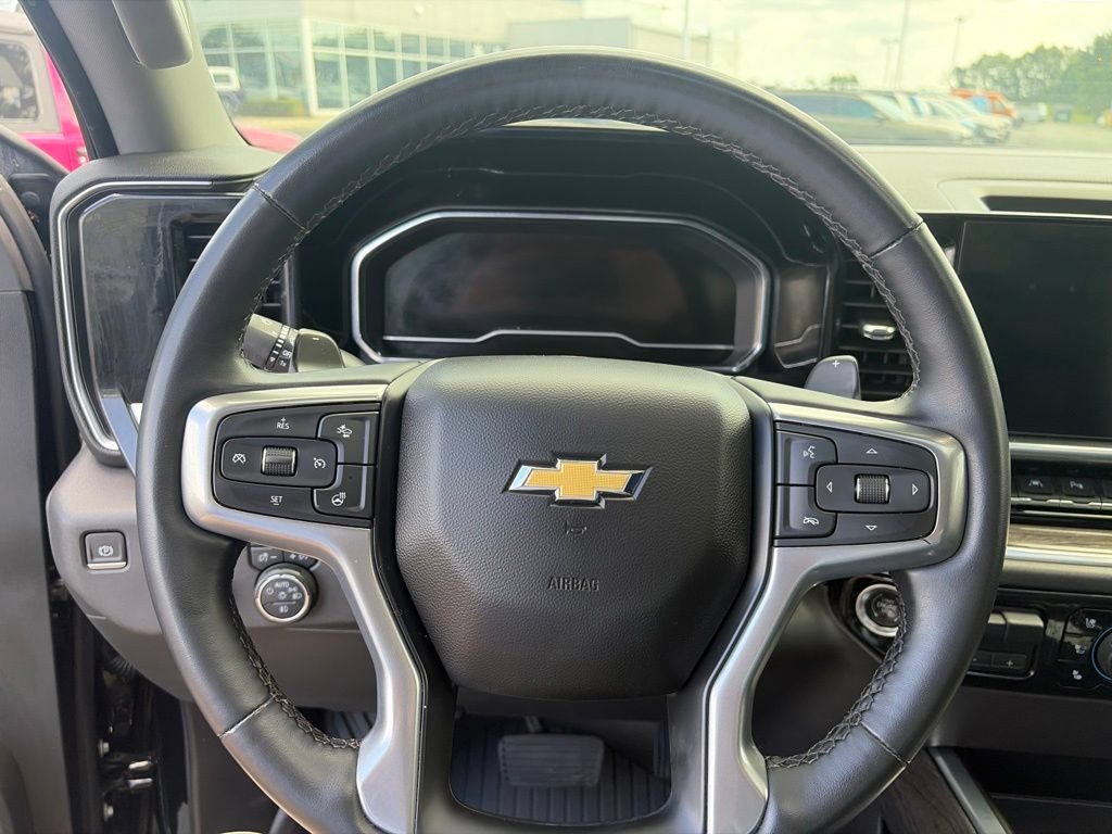 Used 2023 Chevrolet Silverado 1500 LTZ w/ LTZ Premium Package AWD/4WD image 31