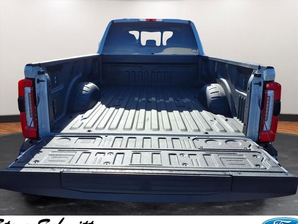 Used 2025 Ford F450 Platinum w/ Platinum Plus Package image 24