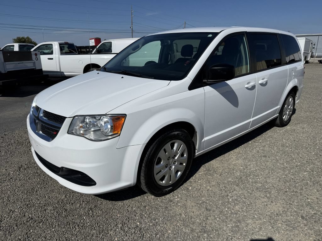 Used 2018 Dodge Grand Caravan SE w/ UConnect Hands-Free Group FWD image 2