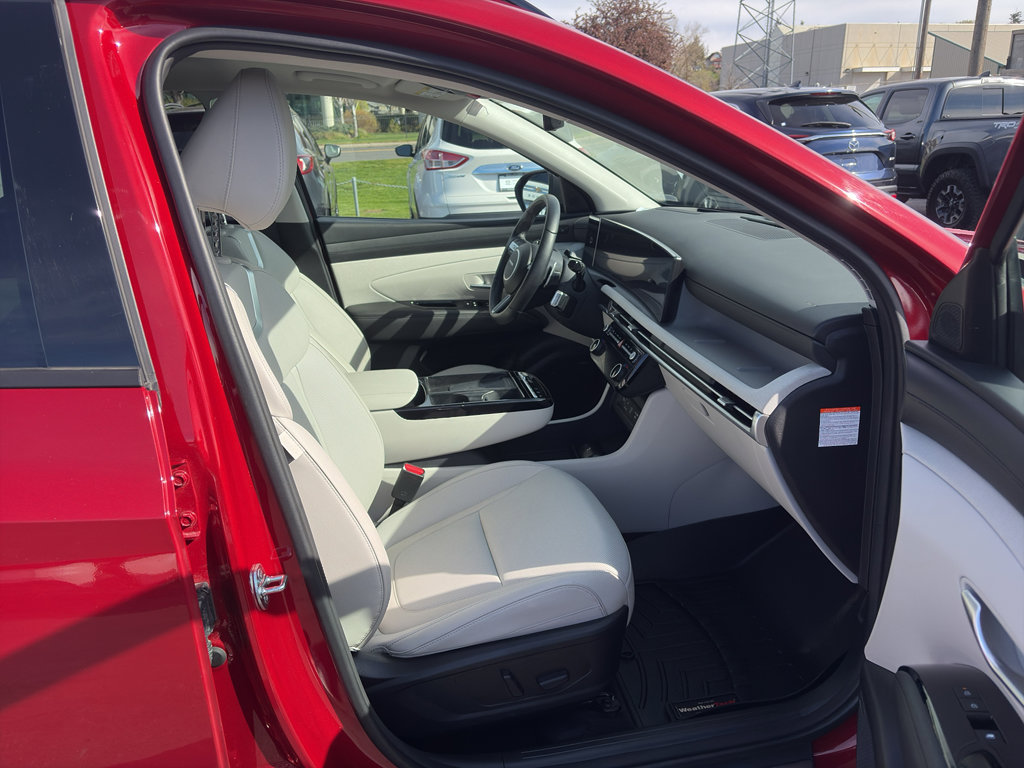 Used 2025 Hyundai Tucson Limited AWD/4WD image 19