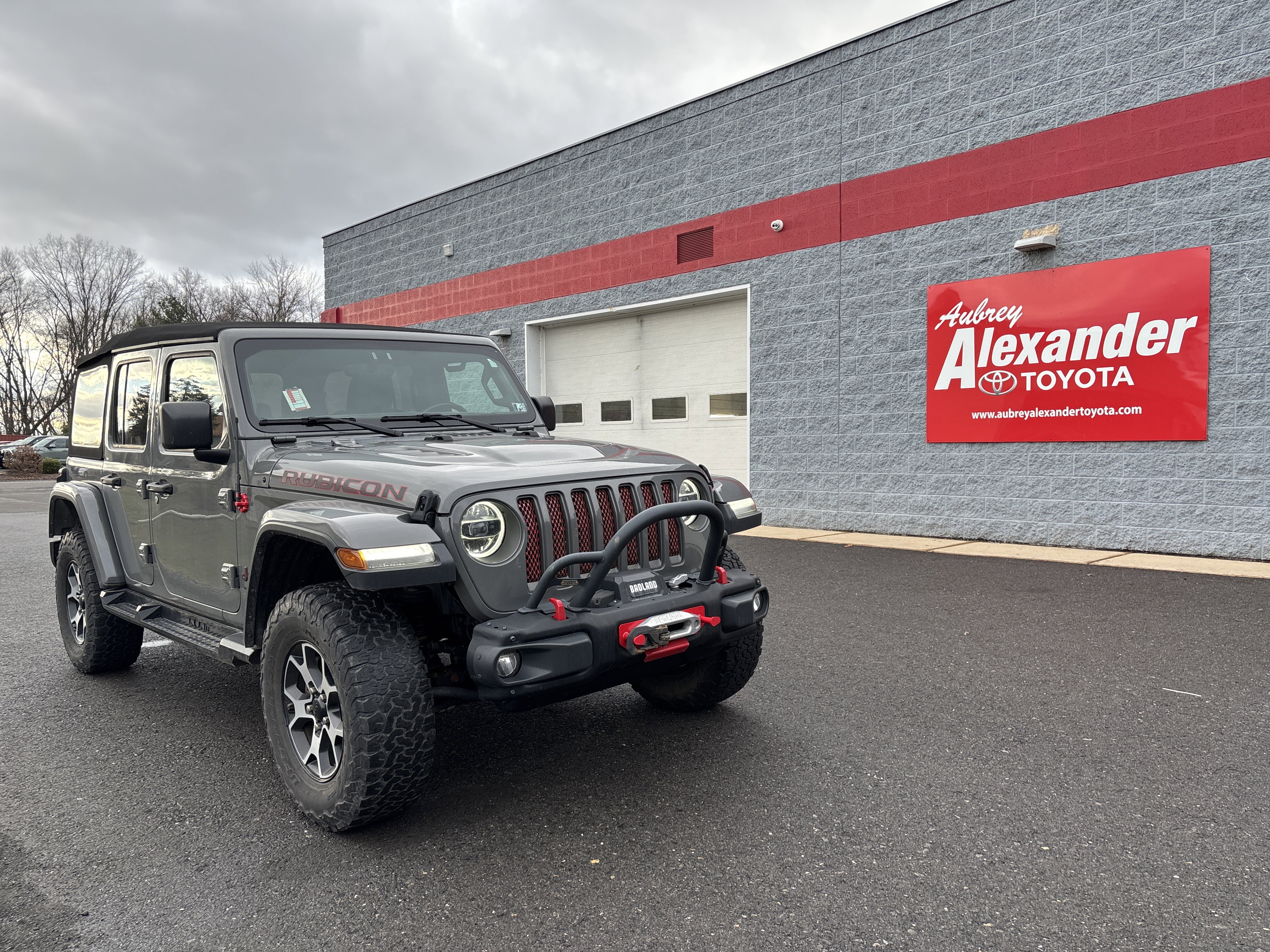 Used 2019 Jeep Wrangler Unlimited Rubicon image 1
