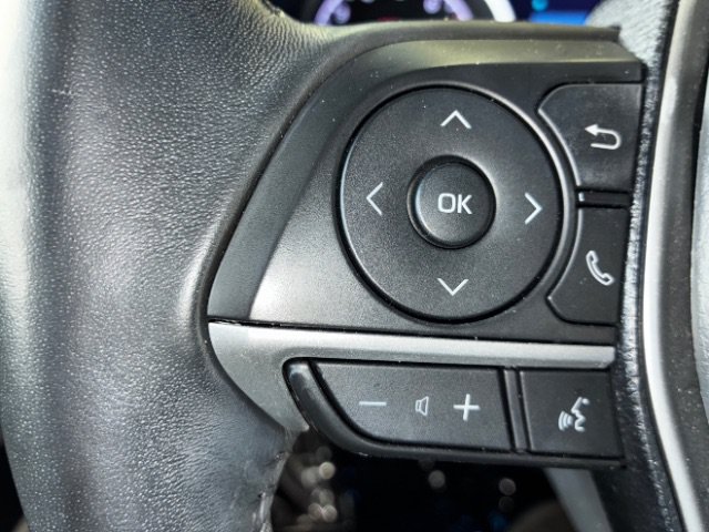 Used 2022 Toyota Camry XLE FWD image 17