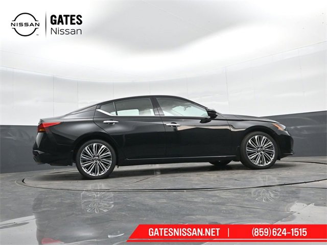 Used 2025 Nissan Altima 2.5 SL image 36