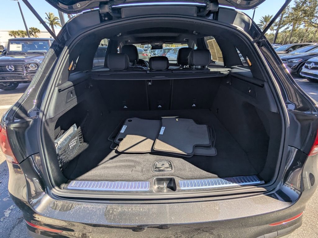 Certified 2022 Mercedes-Benz GLC 300 4MATIC w/ AMG Line image 24