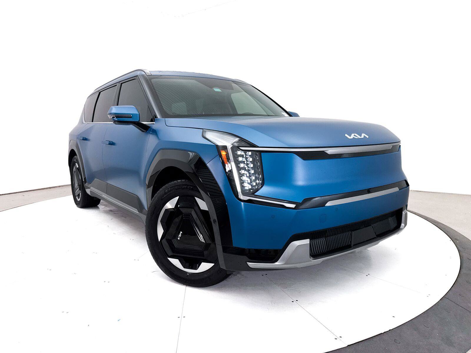 Used 2024 Kia EV9 Land AWD/4WD image 1