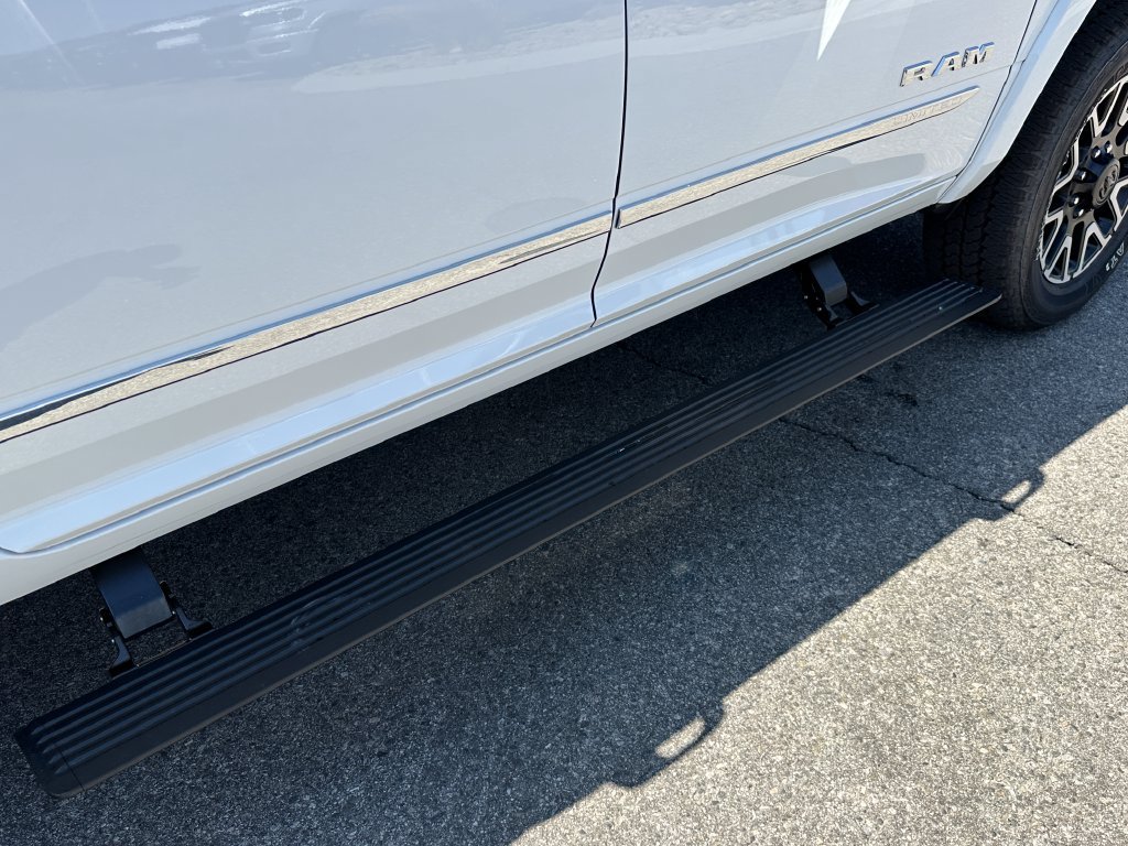 New 2026 RAM 2500 Limited AWD/4WD image 18