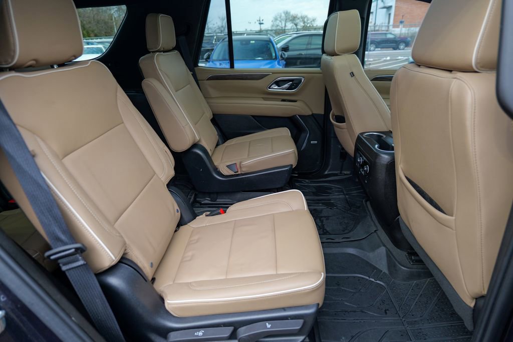 Used 2023 Chevrolet Tahoe Premier AWD/4WD image 35