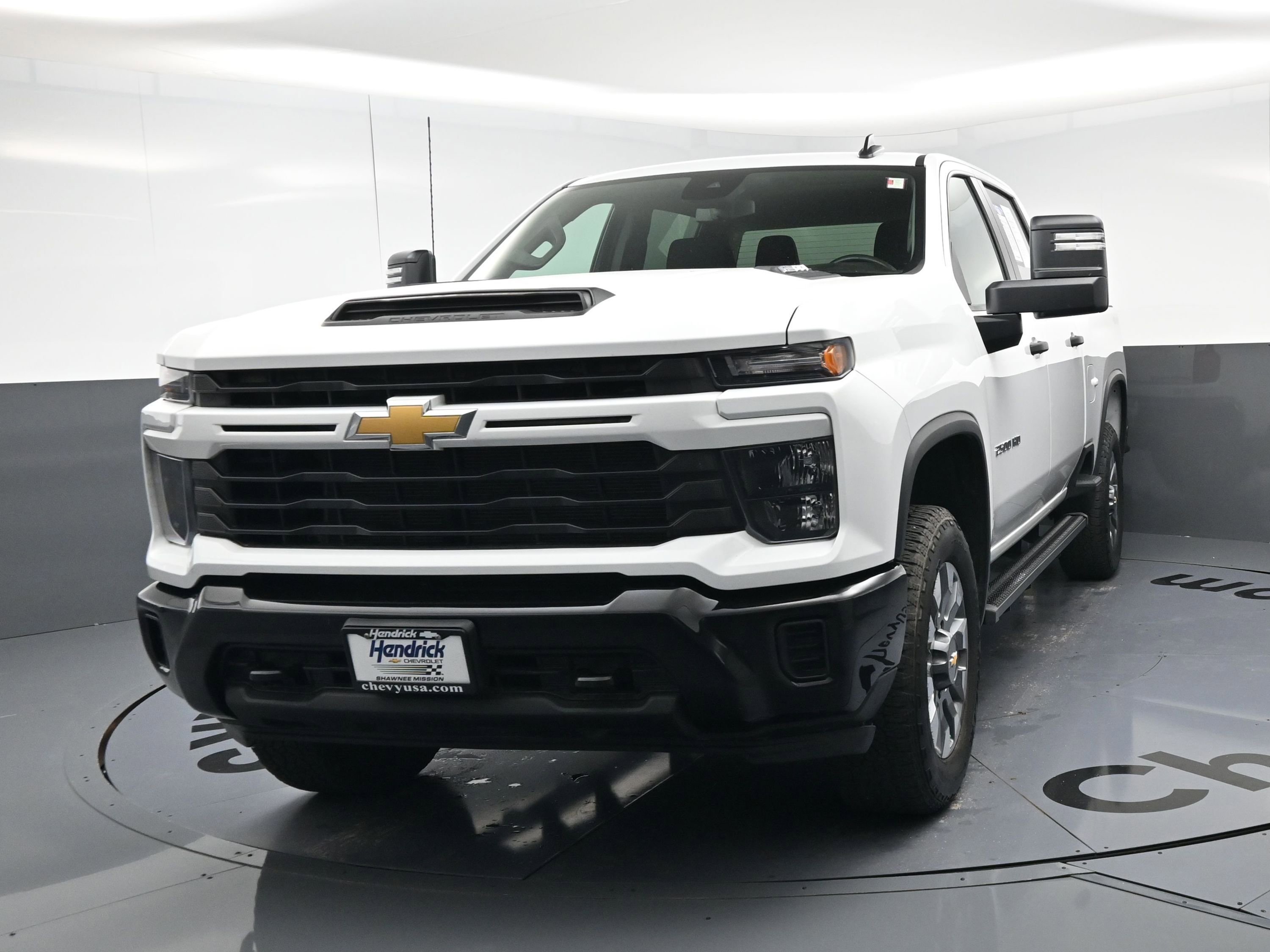 Used 2024 Chevrolet Silverado 2500 Custom w/ Custom Convenience Package AWD/4WD image 11