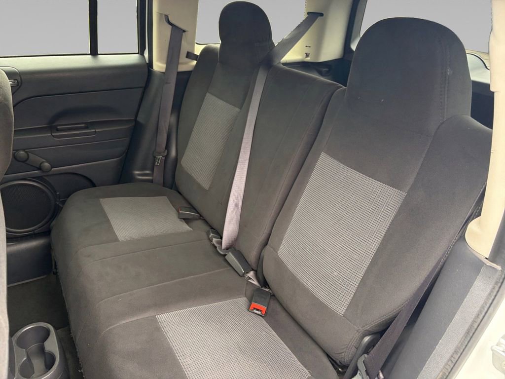 Used 2016 Jeep Patriot Sport image 15