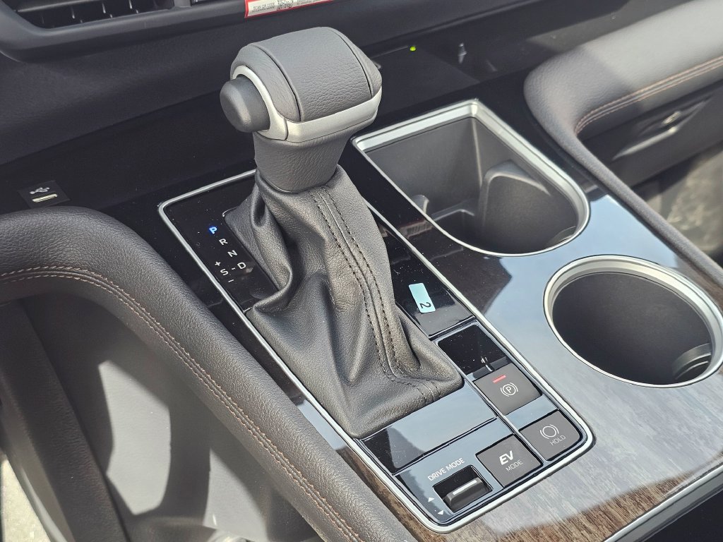 New 2026 Toyota Sienna Platinum AWD/4WD image 31