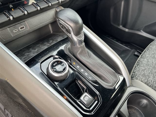 Used 2024 Chevrolet Colorado ZR2 w/ Technology Package AWD/4WD image 20