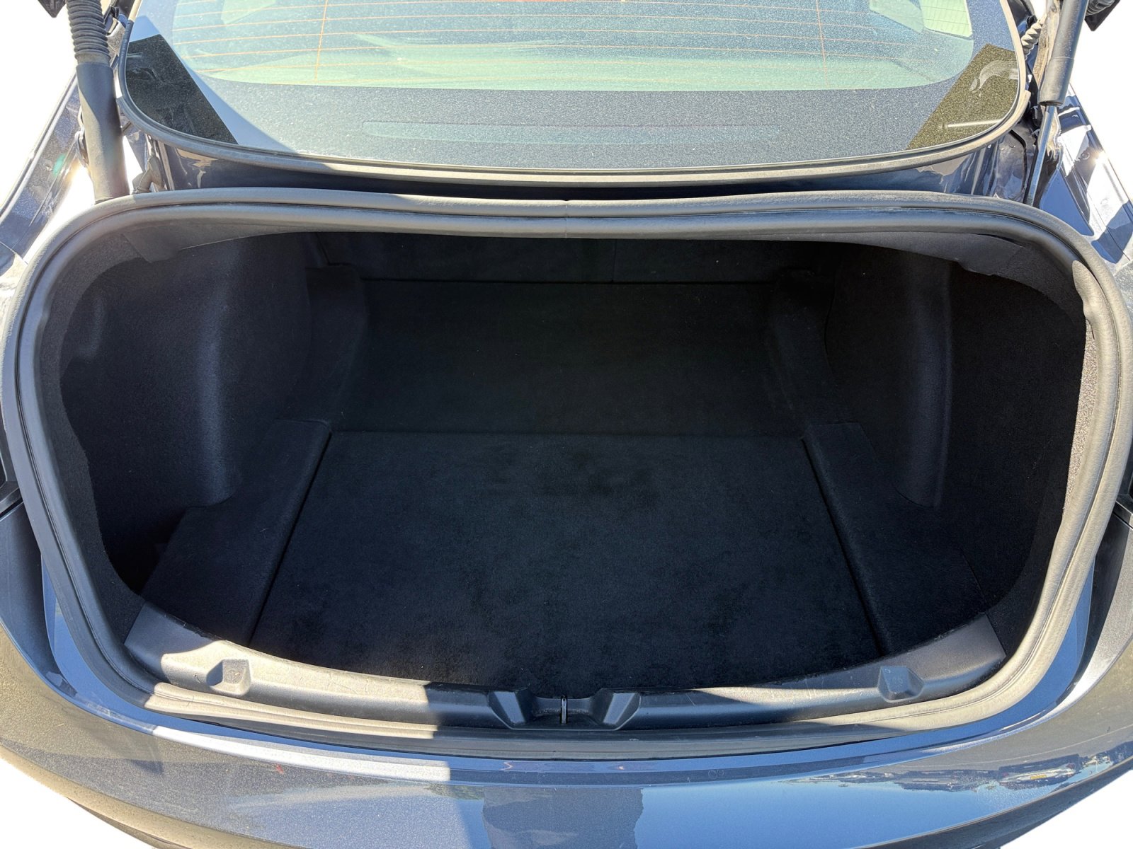 Used 2023 Tesla Model 3 Standard Range image 17
