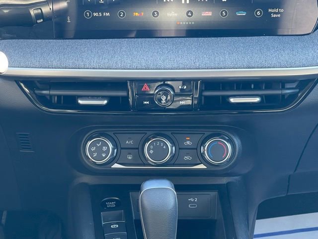 New 2025 Nissan Kicks SV FWD image 24