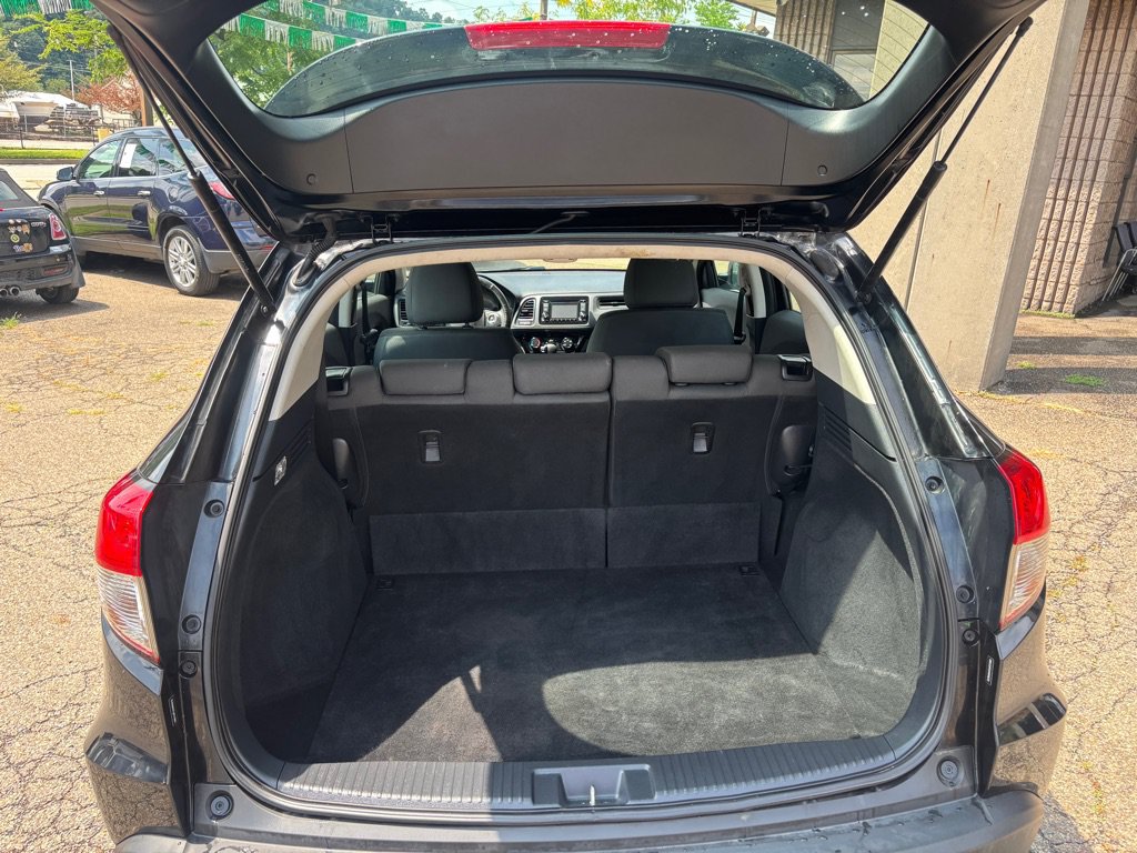 Used 2020 Honda HR-V LX image 12