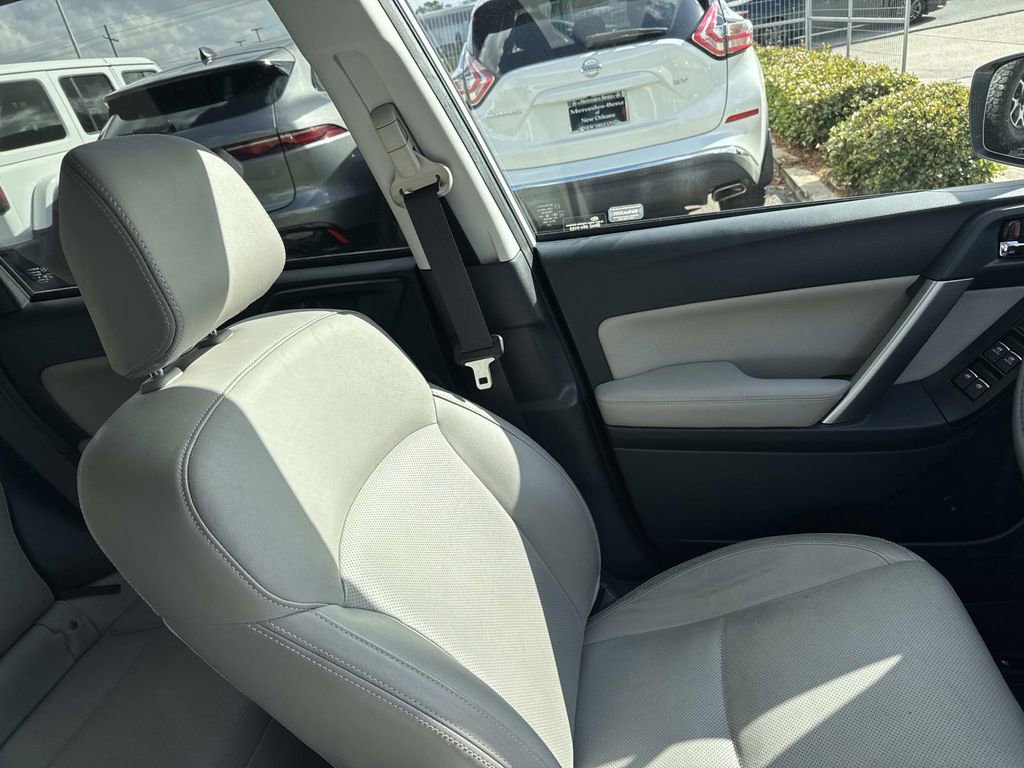 Used 2017 Subaru Forester 2.5i Limited image 11