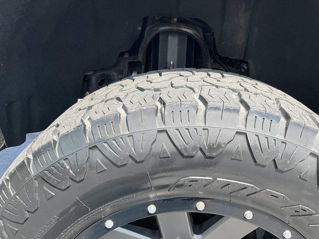 Used 2014 GMC Sierra 1500 SLT w/ SLT Crew Cab Value Package AWD/4WD image 34