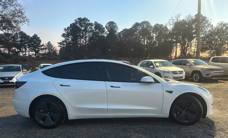 Used 2023 Tesla Model 3 Standard Range image 6