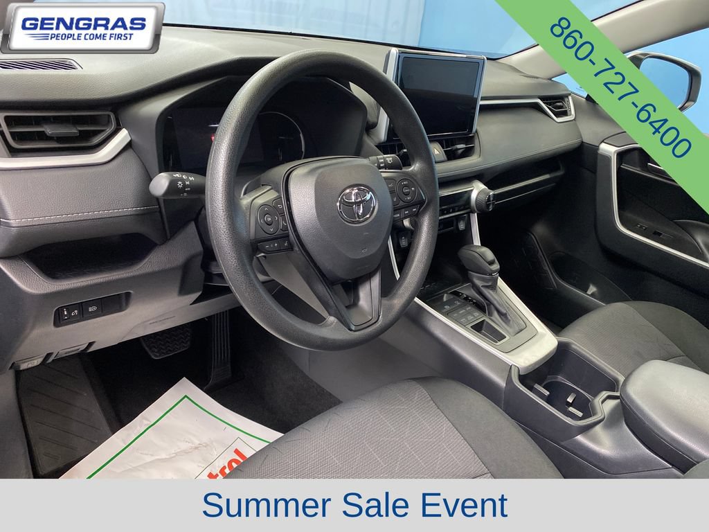 Used 2025 Toyota RAV4 XLE AWD/4WD image 11