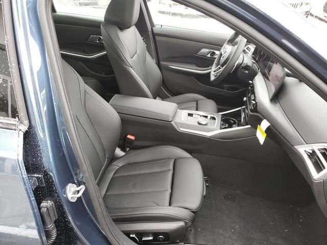 New 2026 BMW 330i xDrive Sedan w/ M Sport Package image 18
