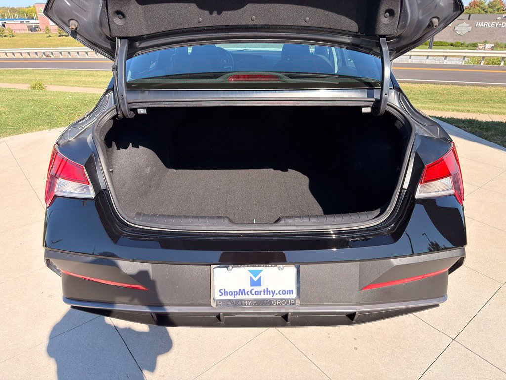 Used 2024 Hyundai Elantra SEL FWD image 31
