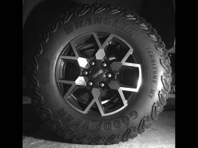 Used 2023 GMC Canyon AT4X AWD/4WD image 12