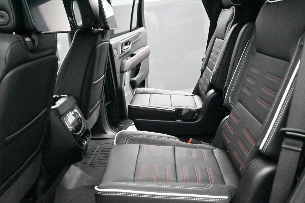New 2026 GMC Yukon AT4 Ultimate w/ LPO, Floor Liner Package AWD/4WD image 19