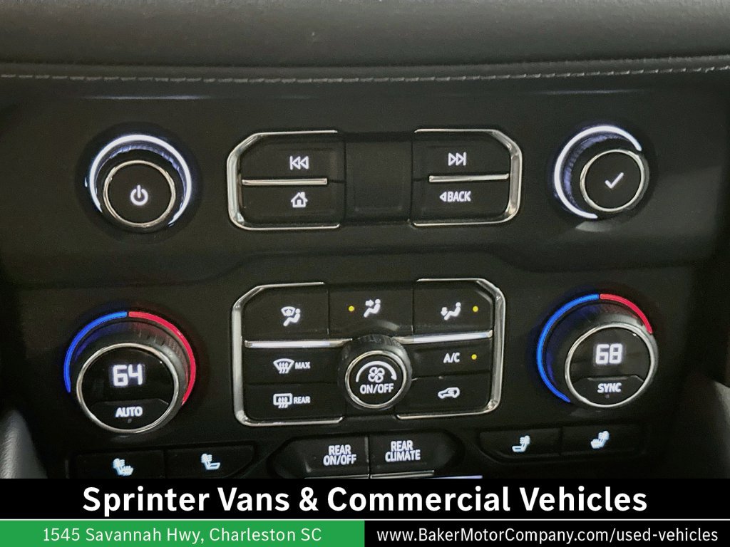 Used 2021 Chevrolet Suburban LT w/ Luxury Package RWD image 17