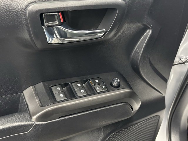 Used 2020 Toyota Tacoma 4x4 Double Cab image 12