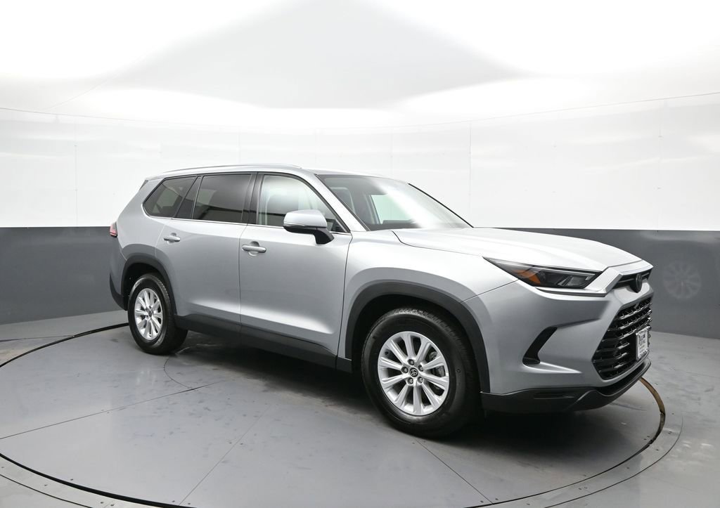 Certified 2025 Toyota Grand Highlander AWD image 4