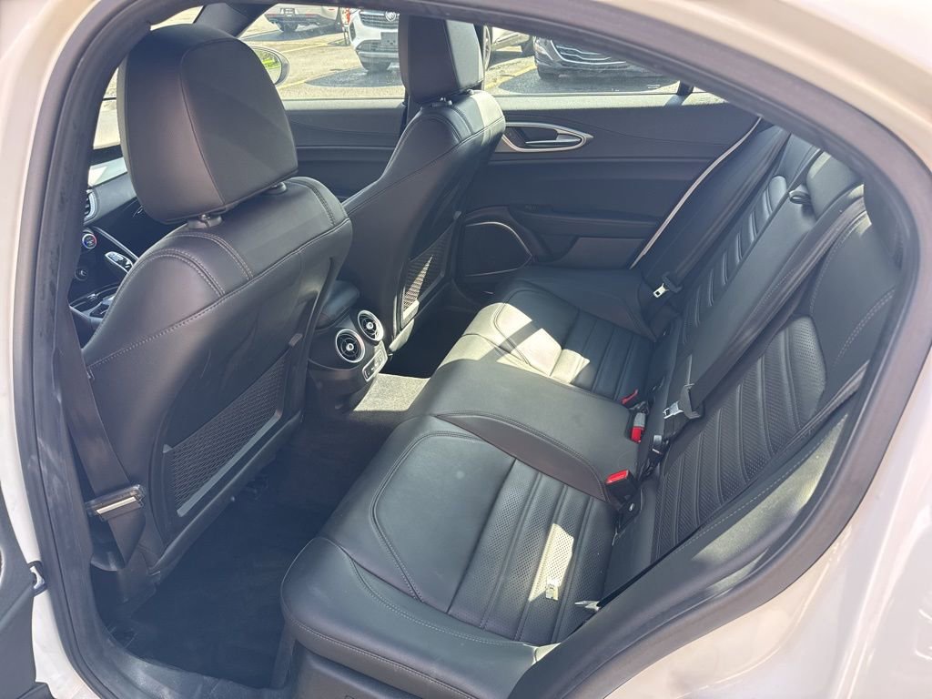 Used 2023 Alfa Romeo Giulia Veloce image 42