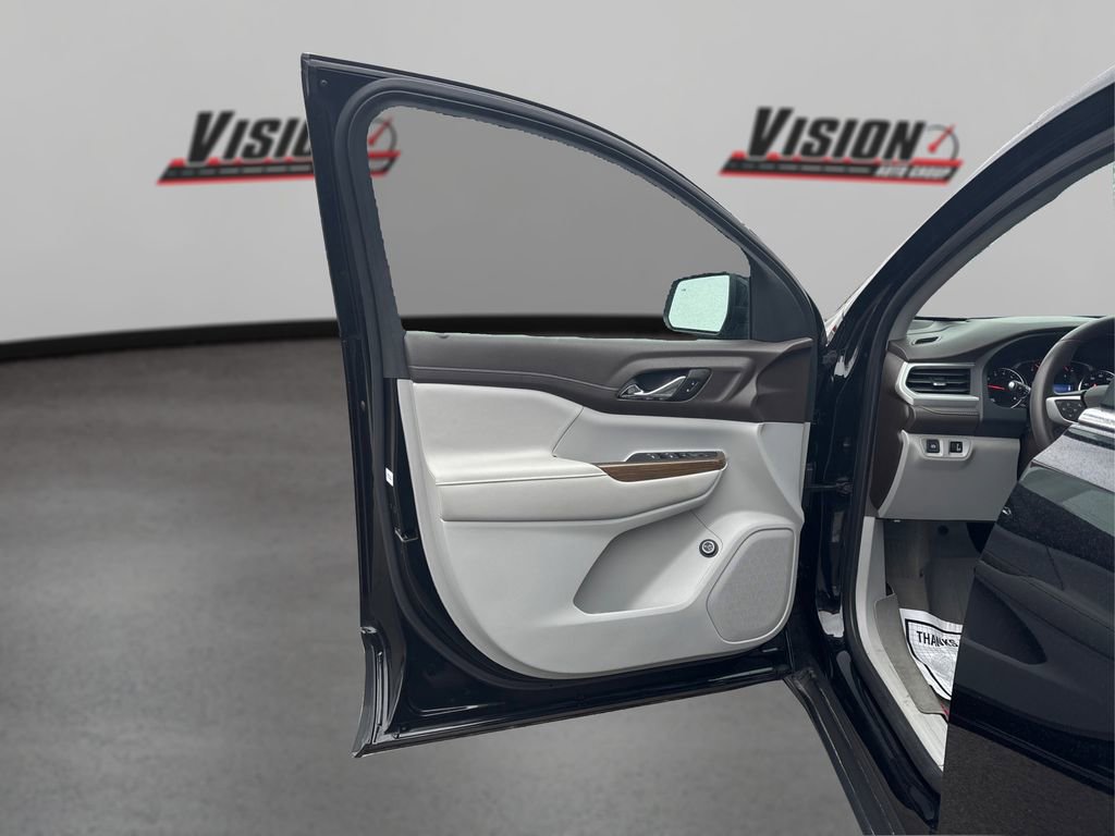 Used 2023 GMC Acadia SLE w/ Driver Convenience Package image 23