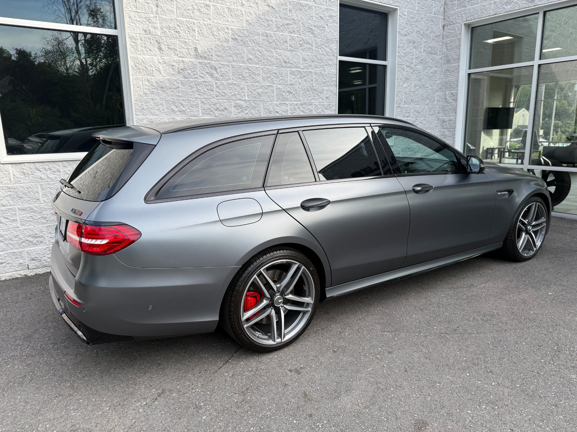 Used 2018 Mercedes-Benz E 63 AMG S image 23