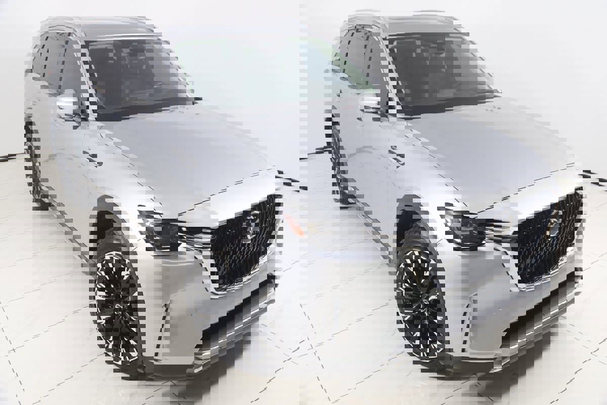 Used 2024 MAZDA CX-90 Plug-In Hybrid w/ Premium Pkg image 19