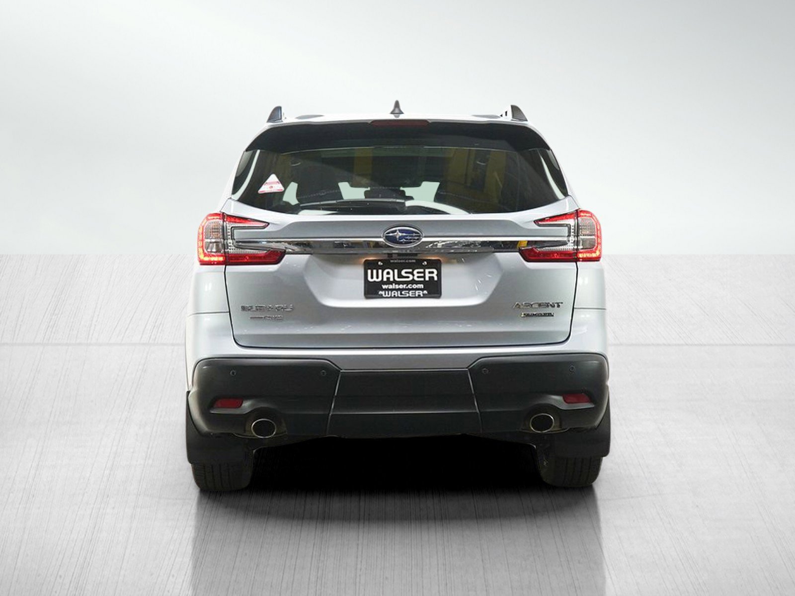 Used 2023 Subaru Ascent Limited w/ Technology Package AWD/4WD image 4