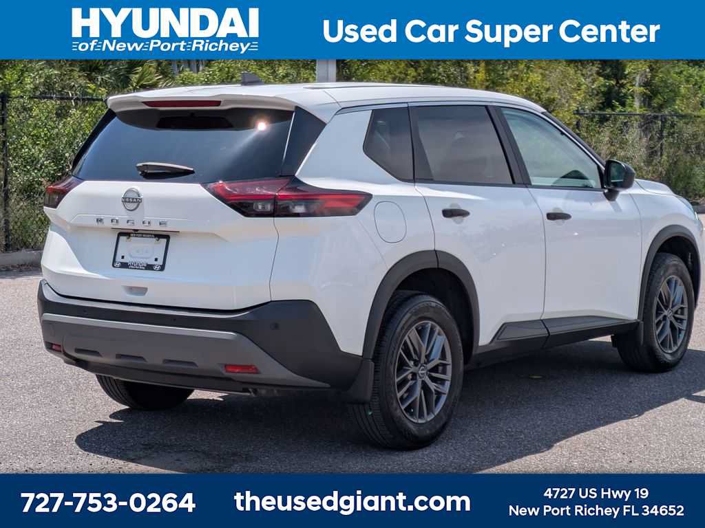 Used 2023 Nissan Rogue S FWD image 5
