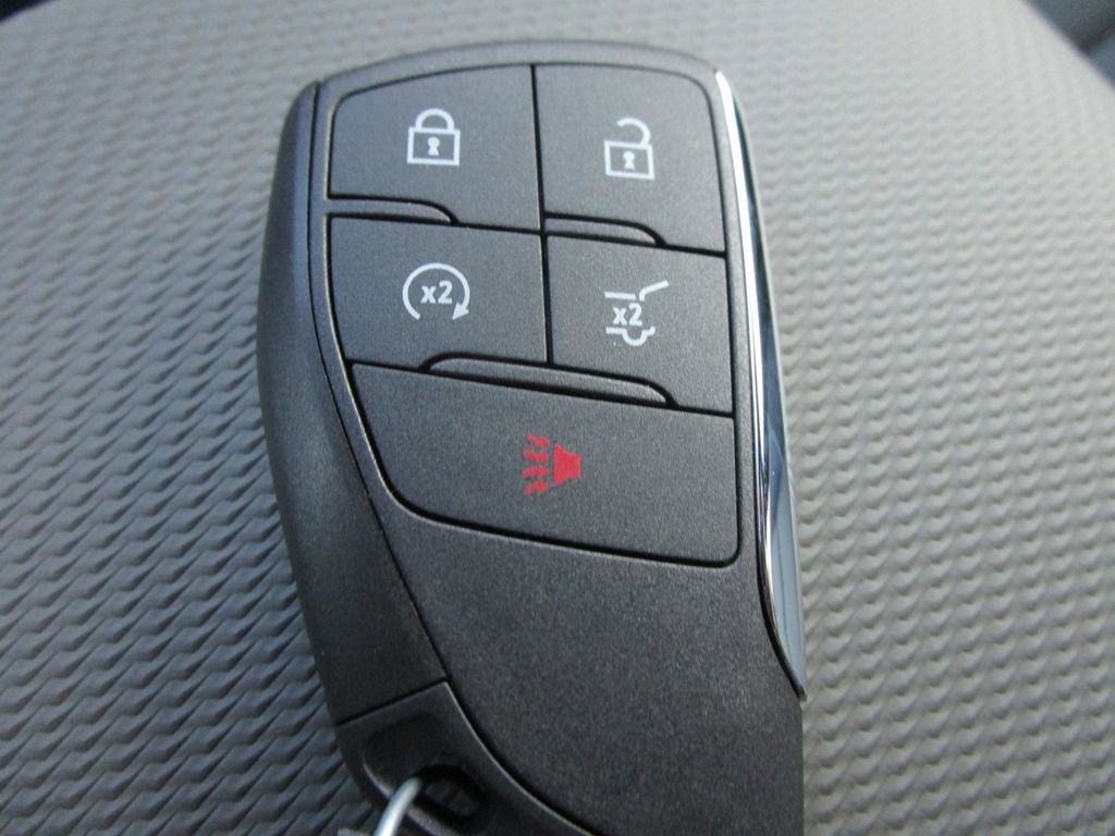 New 2026 Chevrolet Equinox LT w/ Convenience Package II FWD image 42
