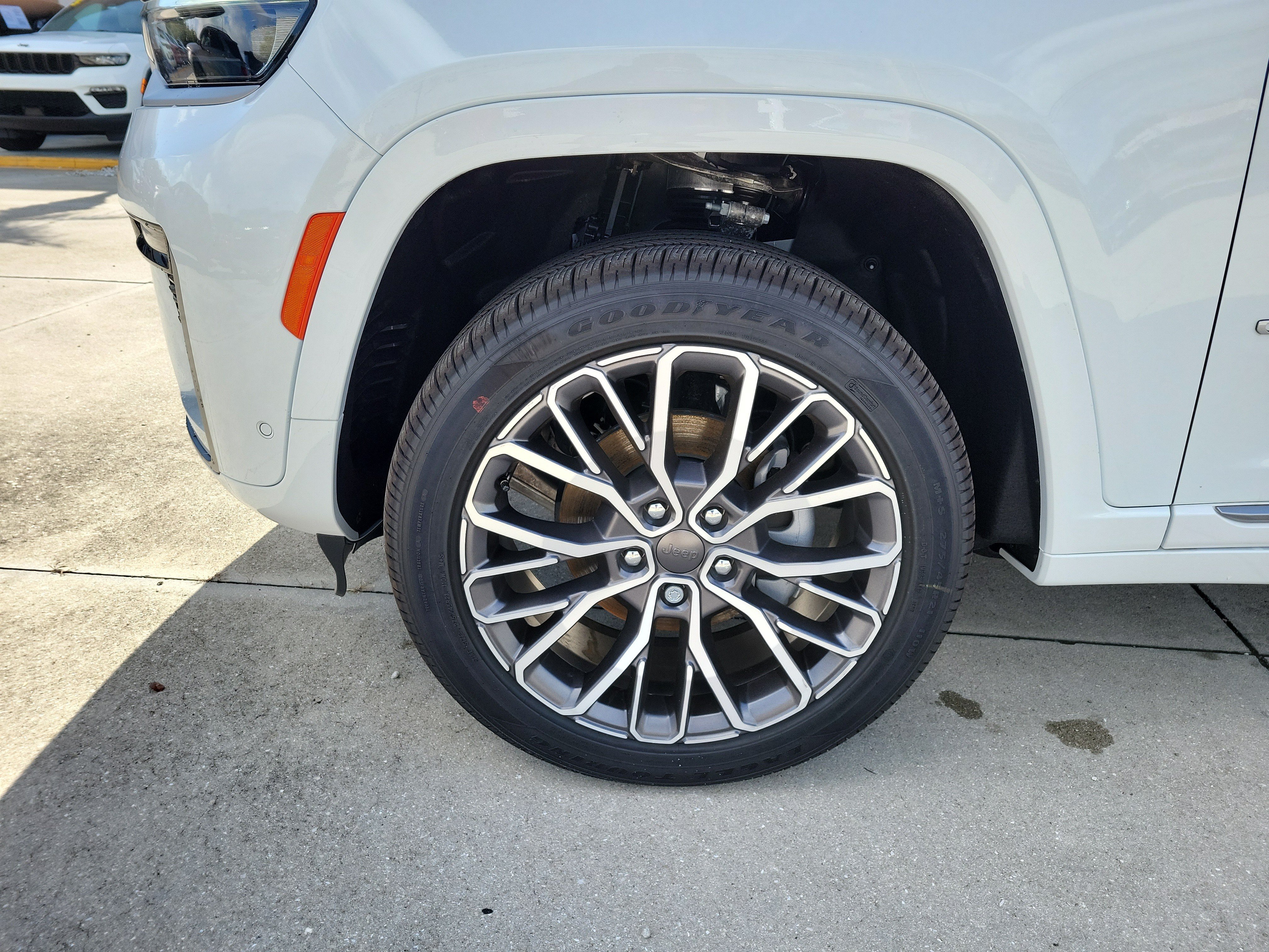 New 2026 Jeep Grand Cherokee Summit AWD/4WD image 7