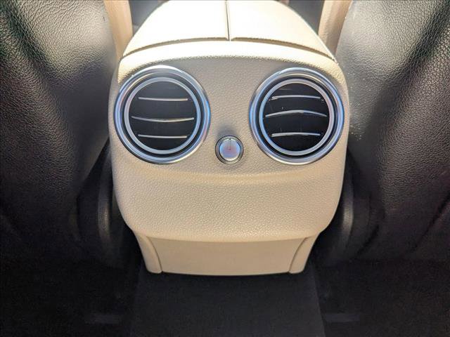 Used 2015 Mercedes-Benz C 300 Sedan image 19