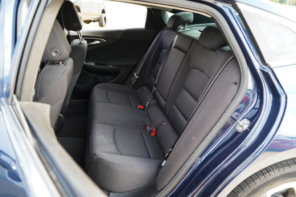 Used 2022 Chevrolet Malibu LT FWD image 9