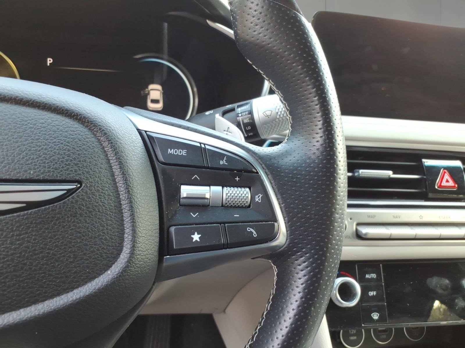 Used 2025 Genesis G70 2.5T AWD/4WD image 15