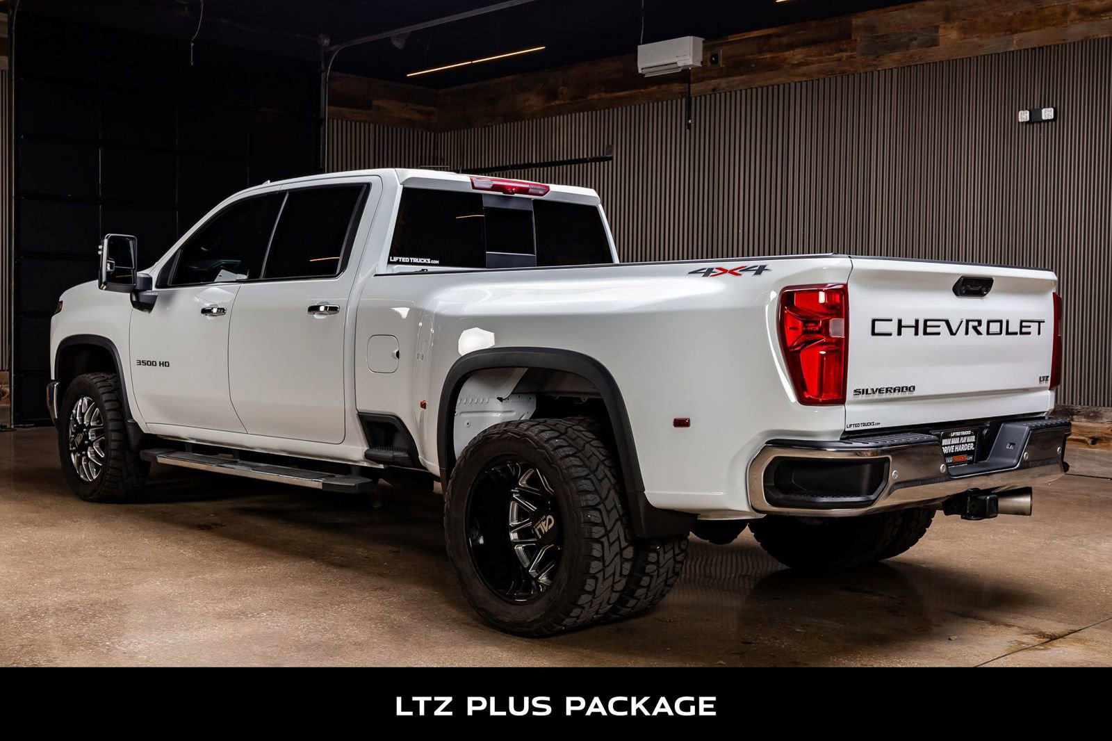 Used 2025 Chevrolet Silverado 3500 LTZ w/ LTZ Plus Package image 6