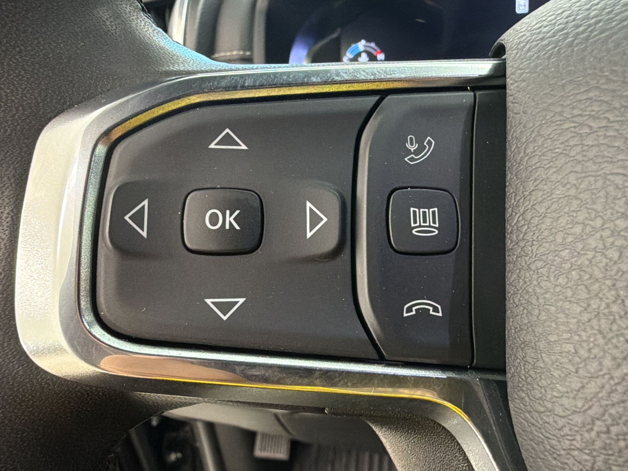 Used 2025 RAM 2500 Laramie w/ Night Edition AWD/4WD image 17