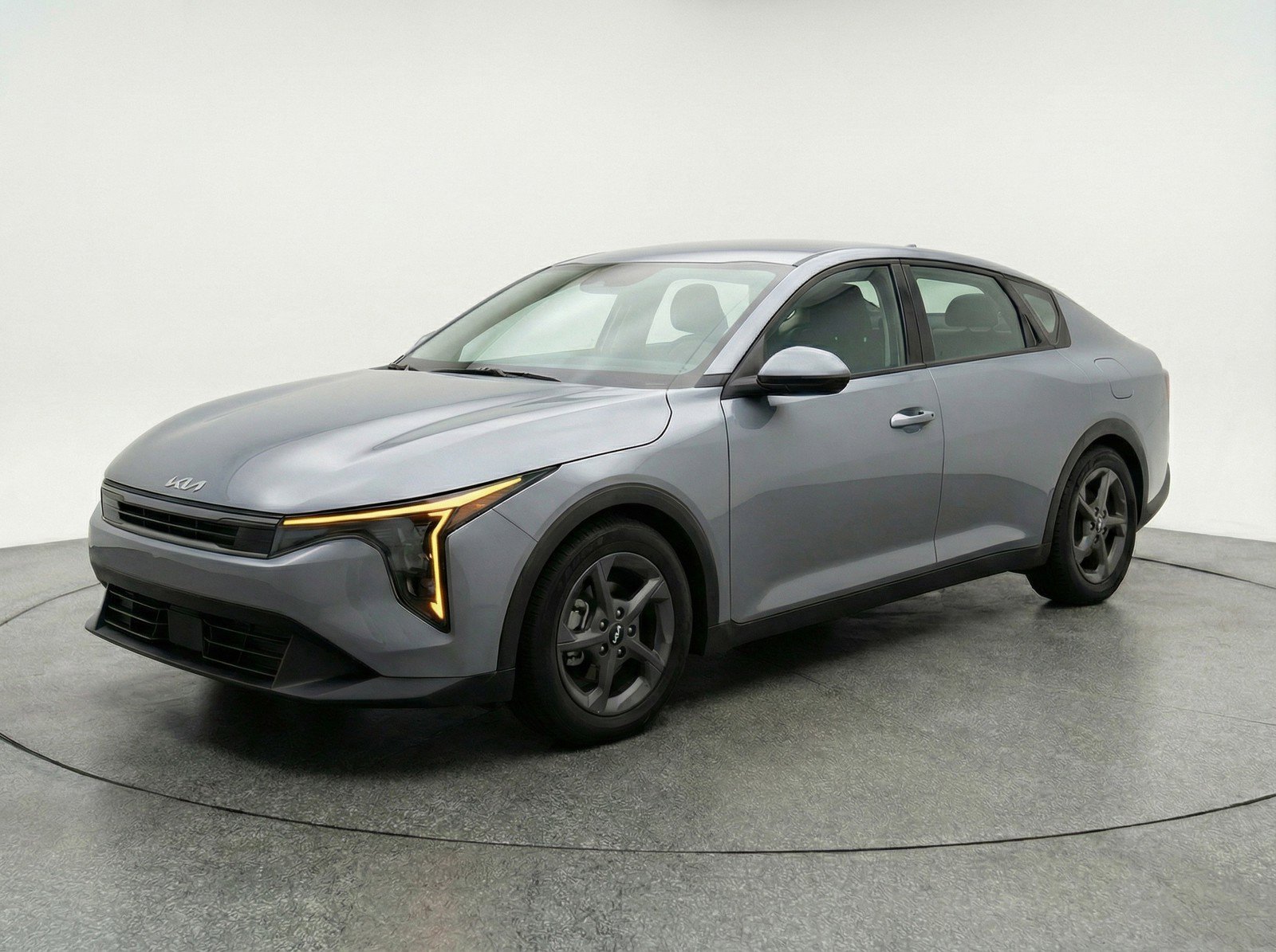 Used 2025 Kia K4 LXS image 3