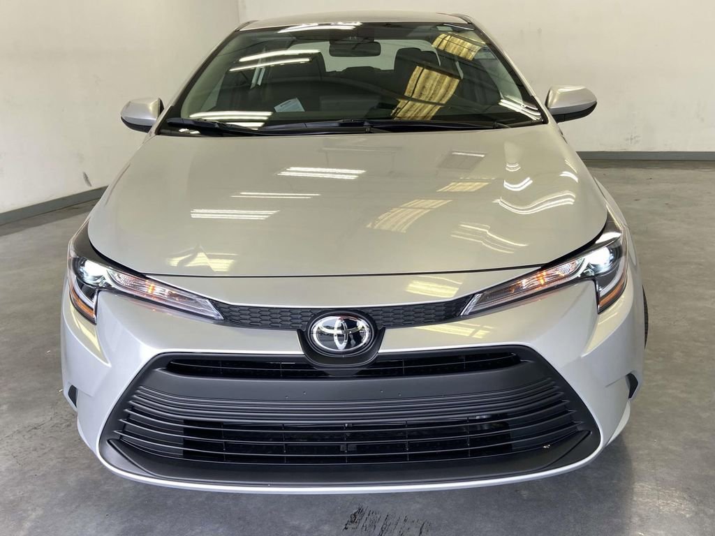 Used 2026 Toyota Corolla LE FWD image 8