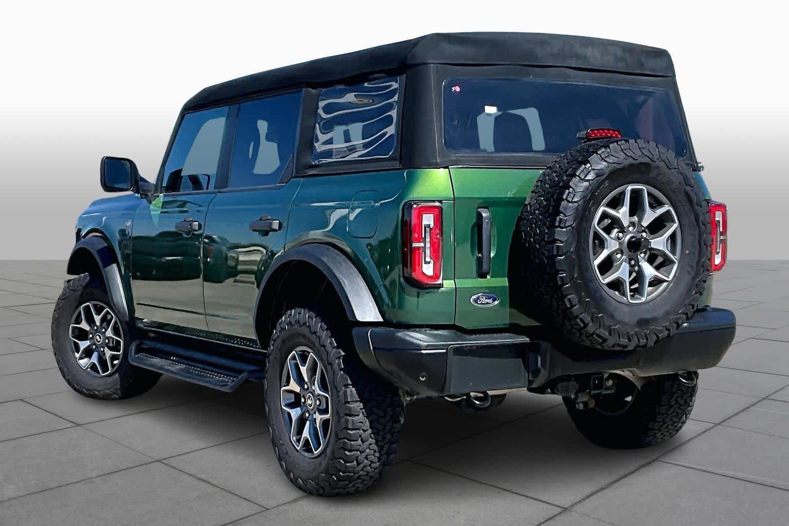 Used 2024 Ford Bronco Badlands image 11