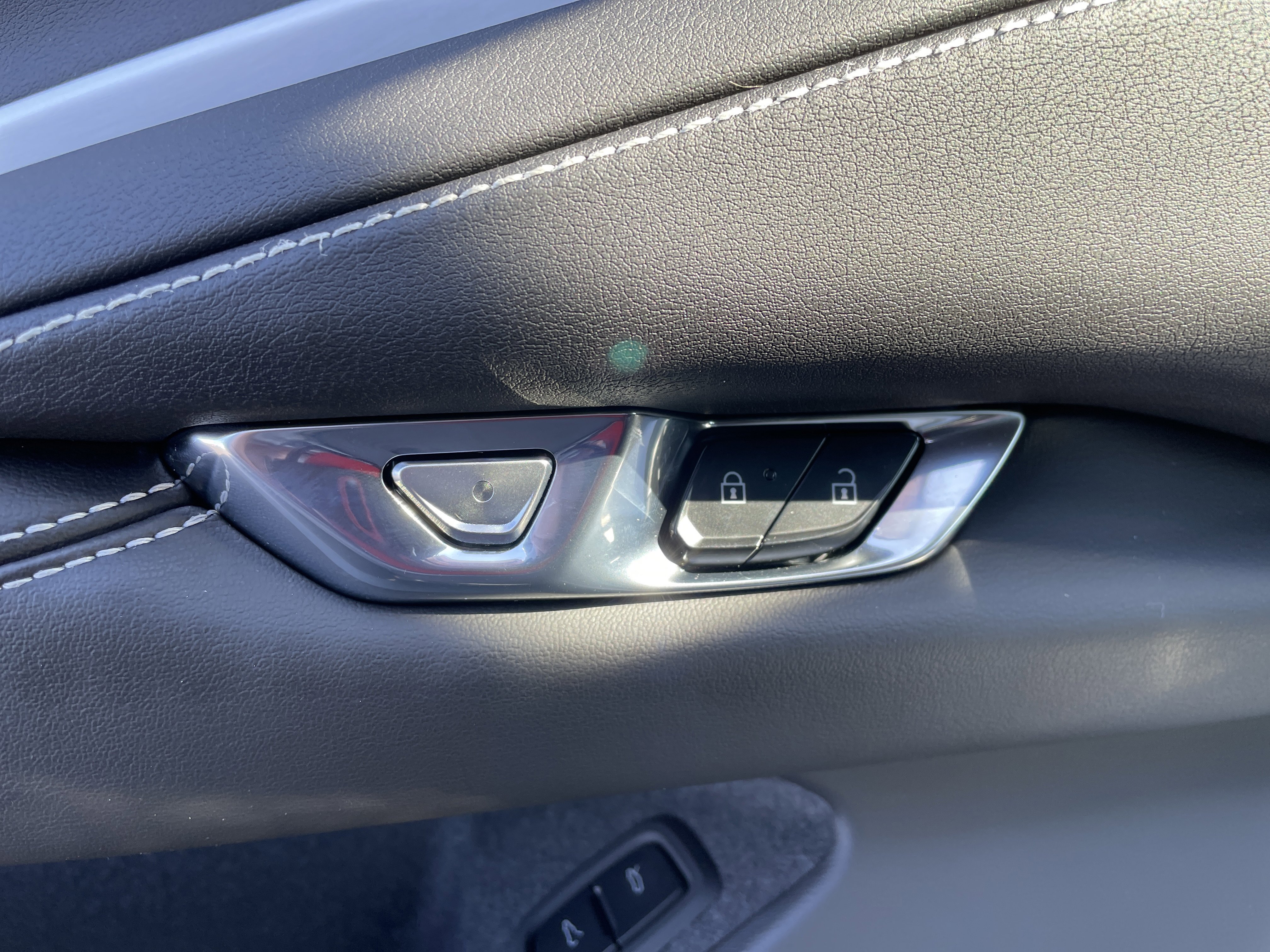 Certified 2025 Chevrolet Corvette Stingray Coupe w/ 1LT image 36