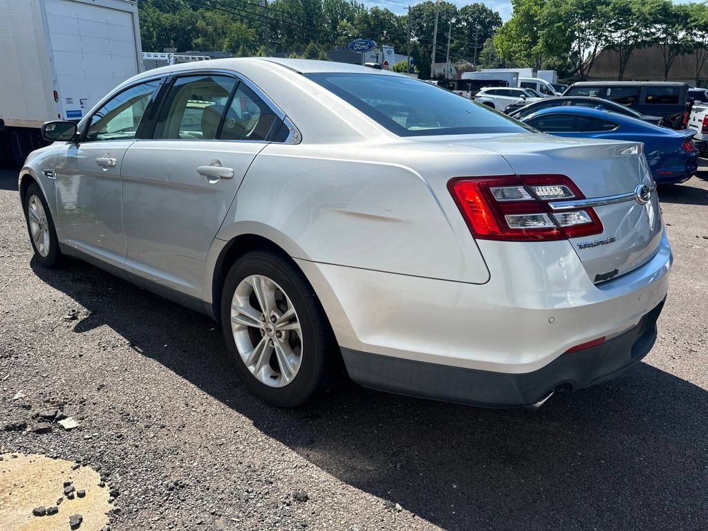 Used 2013 Ford Taurus SEL FWD image 2
