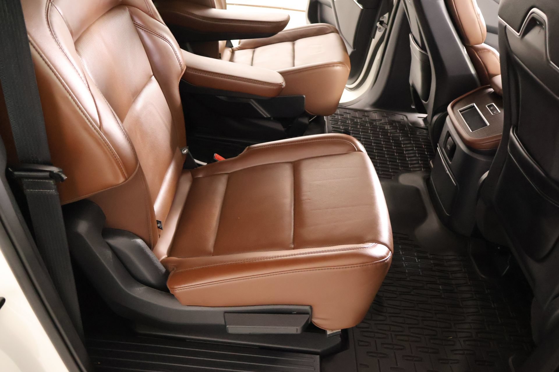 Used 2025 Lincoln Navigator L Reserve AWD/4WD image 16