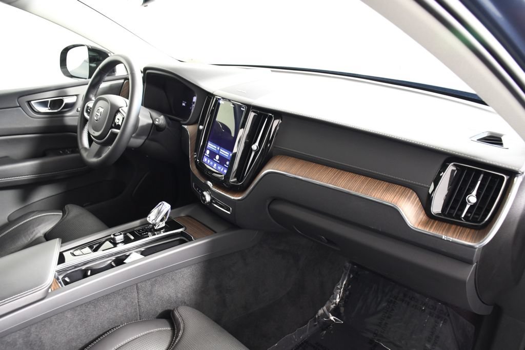 Used 2023 Volvo XC60 B6 Ultimate AWD/4WD image 19