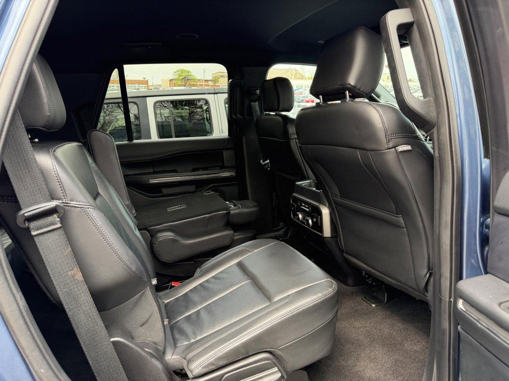 Used 2020 Ford Expedition XLT w/ Equipment Group 202A image 10
